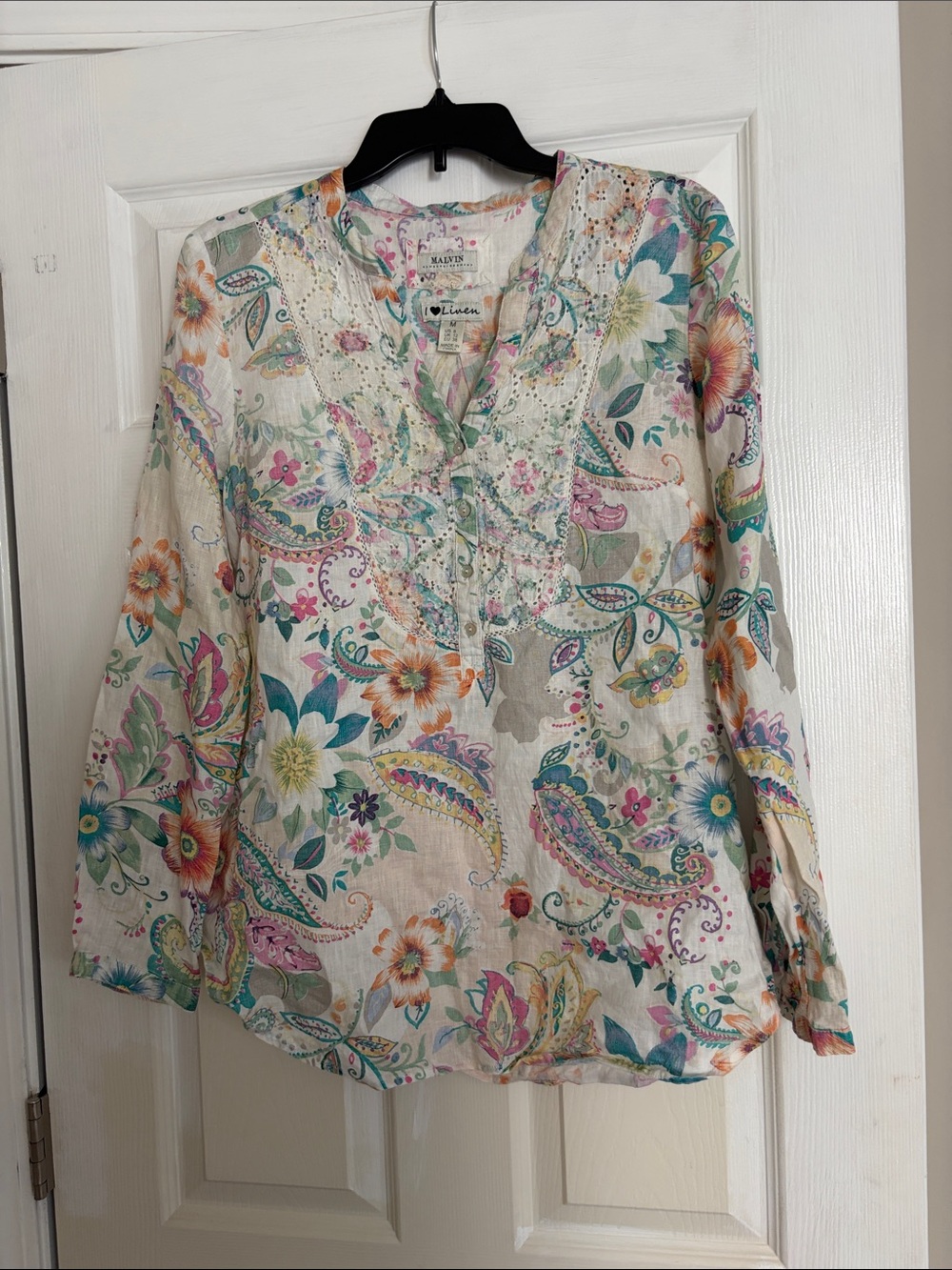 MalvinI love linen Floral Paisley V-Neck Top Cream Multicolor size medium US 8